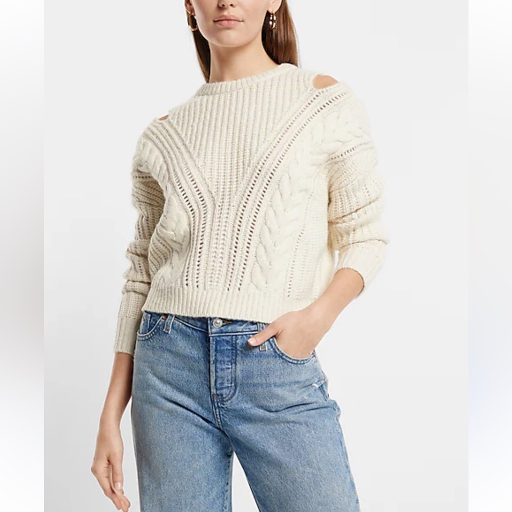 ⟡ Express Cream Chunky Knit Cutout Sweater in size S ⟡